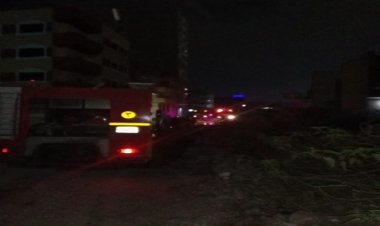 حريق ضخم يلتهم مخزن بلاستيك أسفل عقار في المنيب (صور)