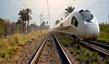 «حالته خطيرة».. إصابة شخص قفز أثناء سير القطار في قنا