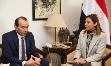 وزيرة الثقافة تلتقي نظيرها الأوزباكستاني لبحث سُبل التعاون المشترك