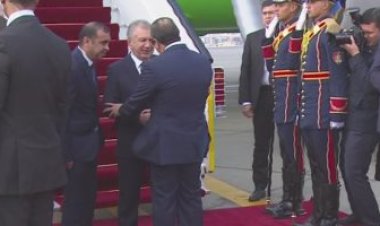 الرئيس يستقبل نظيره الأوزباكستاني في مطار القاهرة الدولى