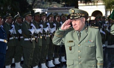 رئيس أركان الجيش الجزائري يستقبل نظيره القطري