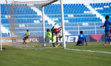 الأهلي يرفع مذكرة إلى وزير الخارجية بتجاوزات الهلال السوداني وجماهيره
