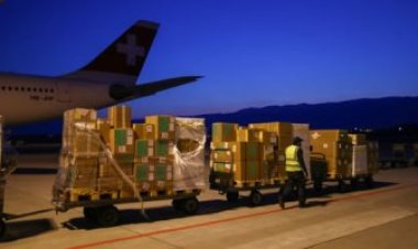 مصر ترسل قافلة تحمل مئات الأطنان من المساعدات إلى سوريا وتركيا