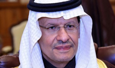 عن الانتقاد والغرور..الأمير عبد العزيز بن سلمان: يحزنني حال بعض الوزراء كثيرا