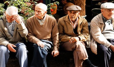 استشاري تغذية: كبار السن لديهم تغيرات خاصة بهرموناتهم