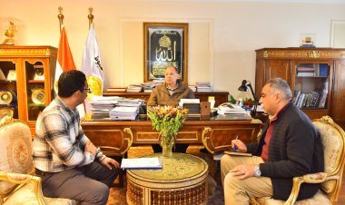 مناقشات في محافظ أسيوط حول خطة رصف المراكز والأحياء