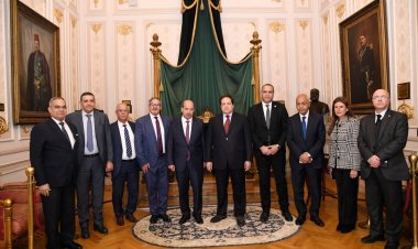 « الأهلي المصري»  ومصر وقطر الوطني الأهلي يوقعون عقدا بقيمة 2 مليار جنيه لتمويل مشروع سيتي جيت