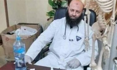 عامل بمحل كشري يفتتح مركزا طبيا لعلاج تليف الرئة