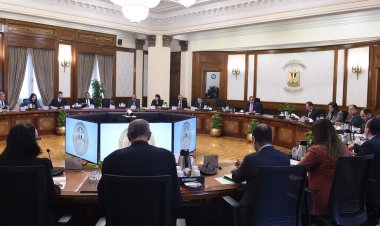 رئيس الوزراء يترأس اجتماع المجموعة الاقتصادية