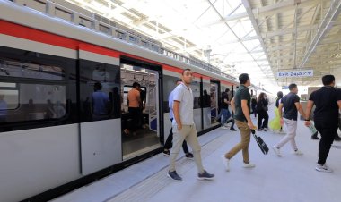 «النقل»  تكشف أهداف إنشاء القطار الكهربائي السريع وLRT