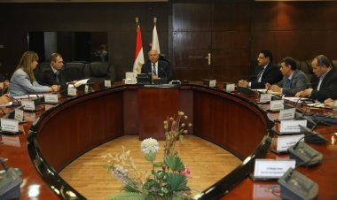 وزير النقل يبحث مع وفد البنك الأوروبي تنفيذ عدد من المشروعات المشتركة