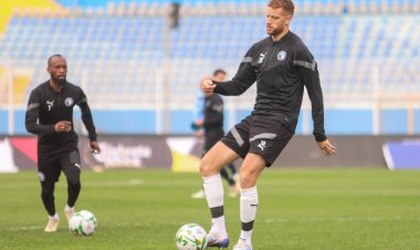 فخر الدين بن يوسف يقود هجوم بيراميدز أمام أسكو كارا في الكونفدرالية