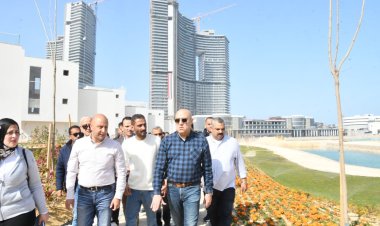 وزير الإسكان يتفقد أعمال مشروعى مزارين والمدينة التراثية بالعلمين الجديدة
