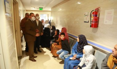 محافظ كفر الشيخ يتفقد مستشفى قلين التخصصي ويطمئن على المرضى وتوافر الأدوية