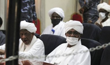 نقل الرئيس السوداني السابق عمر البشير إلى العناية المركزة وحالته الصحية خطيرة