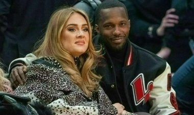 خطوبة أديل وريتش بول بعد عامين من المواعدة