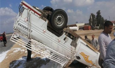 بالأسماء.. إصابة 3 أشخاص في حادث تصادم سيارة ربع نقل  بقنا