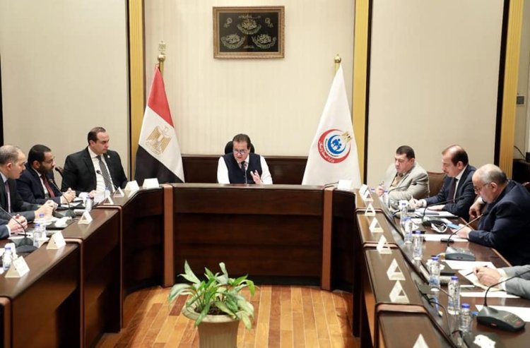 وزير الصحة يشدد على ميكنة متابعة انتظام عمل العاملين بالمنشآت الصحية