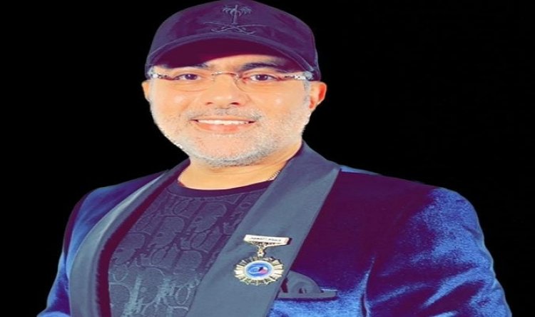 المنتج عاطف سندي يستعد لحفل النجوم «3»