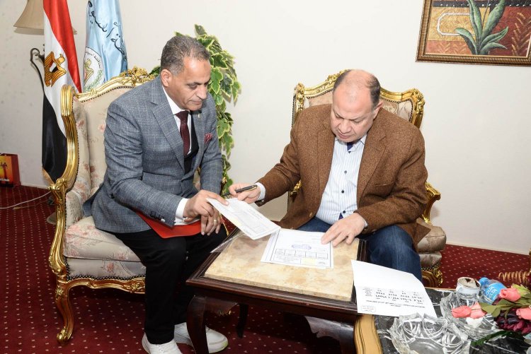 محافظ أسيوط يعتمد نتيجة امتحانات الفصل الدراسي الأول للشهادة الإعدادية لعام 2022 - 2023
