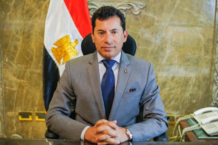 وزير الرياضة يطمئن على بعثتى الأهلى والزمالك بالسودان وليبيا قبيل مبارياتهم بدورى أبطال أفريقيا