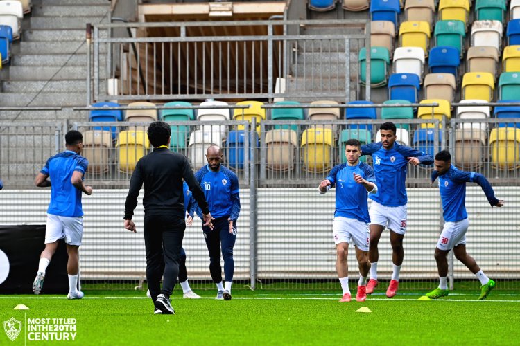 الفريق التميمي ونائب رئيس الوزراء الليبي يحضران مباراة الزمالك والمريخ السوداني