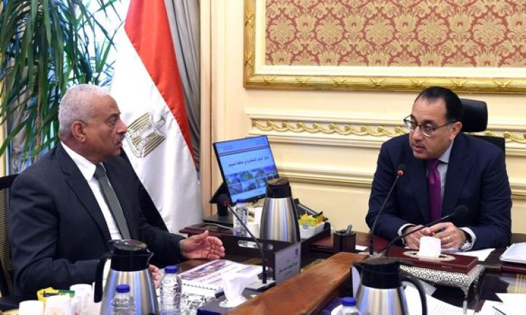 «مدبولي» يلتقي محافظ السويس لمتابعة المشروعات وبحث الاستثمار بالمحافظة