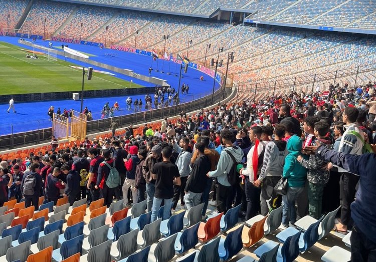 «فاتحي يا وردة».. مدرب الزمالك السابق يسخر من حفل افتتاح كأس الأمم الإفريقية