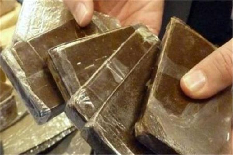 ضبط شخصين لحيازتهما سلاح أبيض وكمية من المواد المخدرة بعين شمس