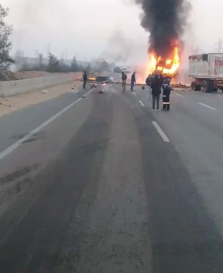 بالصور.. تفحم جثة سائق فى حريق التهم سيارته قبل كارتة الطريق الإقليمى