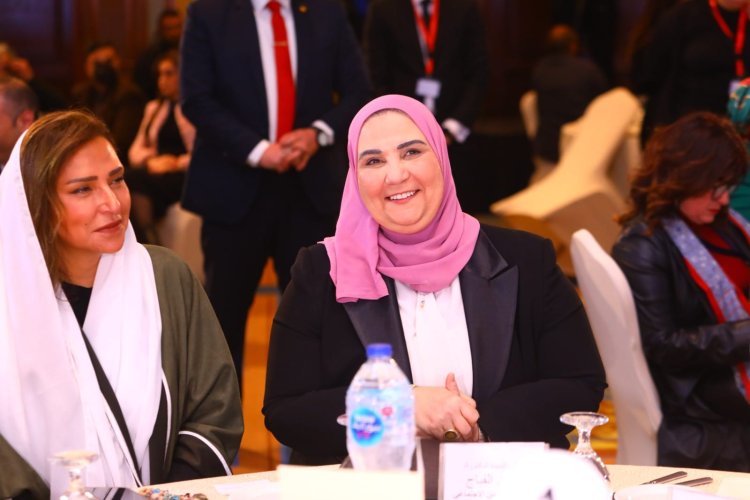 «القباج» تشهد حفل توزيع الجوائز بين منظمة أشوكا للوطن العربي والوليد الخيرية