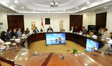 وزير الإسكان يستعرض التصميمات الداخلية للفنادق والنزل البيئى بمشروع تطوير «سانت كاترين»
