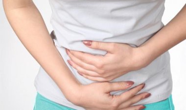 التحقيق مع صاحب مطعم شهير تسبب في تسمم 5 موظفات بحلوان