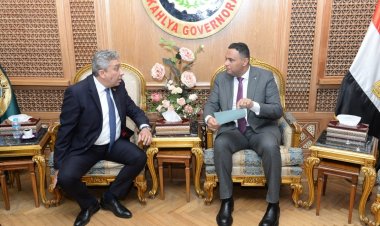 محافظ الدقهلية يلتقي بممثلي شركة تكنولوجيا الأخشاب