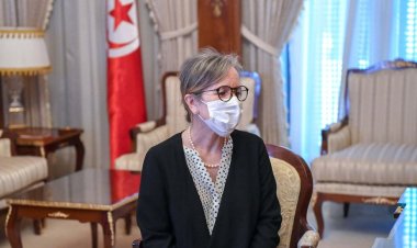 رئيسة الحكومة التونسية تتلقى اتصالاً هاتفياً من نظيرتها الإيطالية