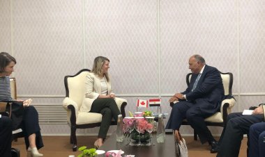سامح شكري يلتقي مع وزيرة خارجية كندا لبحث التعاون المشترك