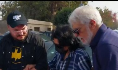 بالعكاز.. إسعاد يونس تشارك في انتخابات المهن التمثيلية