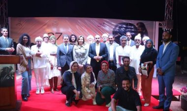 وزيرة الثقافة ومحافظ أسوان يشهدان ختام «سمبوزيوم النحت»