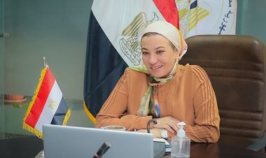 وزيرة البيئة تبحث دعم أنشطة السياحة البيئية بمحميات الفيوم