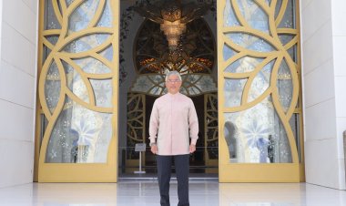 ملك ماليزيا يزور جامع الشيخ زايد الكبير في أبوظبي