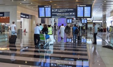 مطارات سلطنة عمان تسجل ارتفاعاً ملحوظاً في أعداد القادمين بنسبة 133%