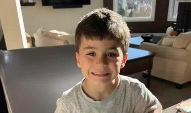 طفل يغرم والده ألف دولار بعد ترك الهاتف معه