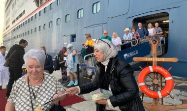 ميناء بورسعيد السياحي يستقبل الباخرة «BOREALIS»