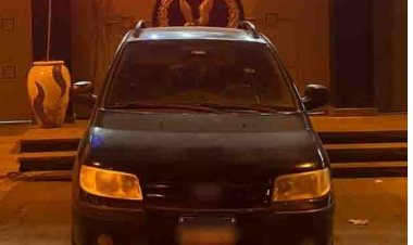 ضبط شاب لقيامه بأفعال خادشة للحياء بالطريق العام في التجمع الأول