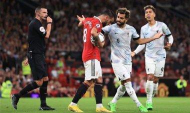 تشكيل ليفربول ومانشستر يونايتد الرسمي في قمة الدوري الإنجليزي