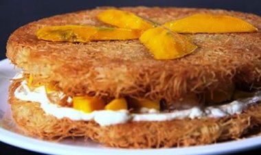 مع اقتراب رمضان.. تعرّف على طريقة عمل الكنافة بأنواعها