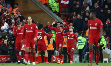 بعد شوط أول ناري.. ليفربول يتقدم على مانشستر يونايتد بهدف «جاكبو»