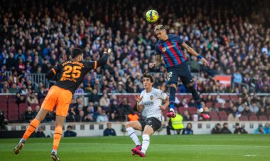 برشلونة يعزز صدارته للدوري الإسباني بفوز صعب على فالنسيا