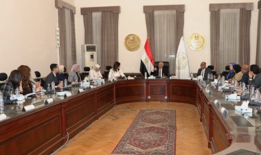 وزير التعليم يستقبل السفيرة نبيلة مكرم ووفد تنسيقية شباب الأحزاب والسياسيين