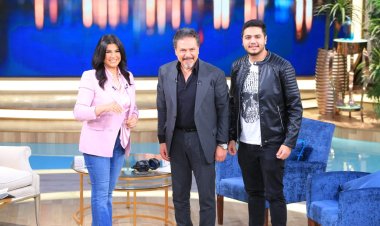 الجمعة.. محمد رياض ونجله في «معكم منى الشاذلي»